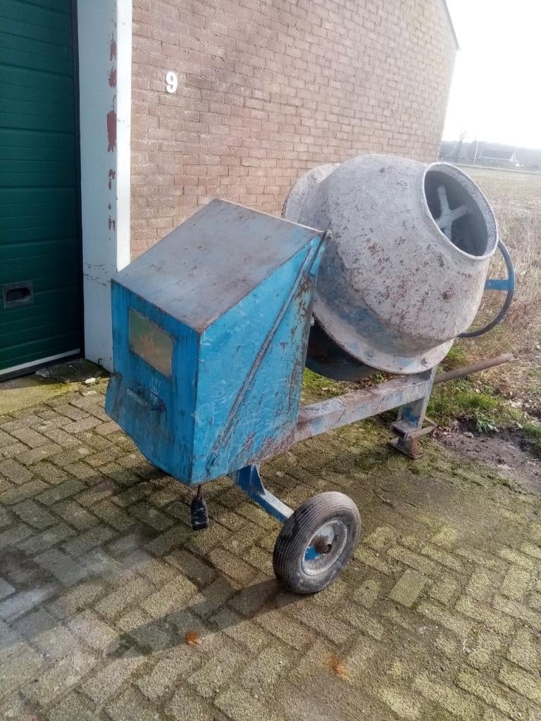HEK Betonmolen 380 Volt, Ophalen, Gebruikt