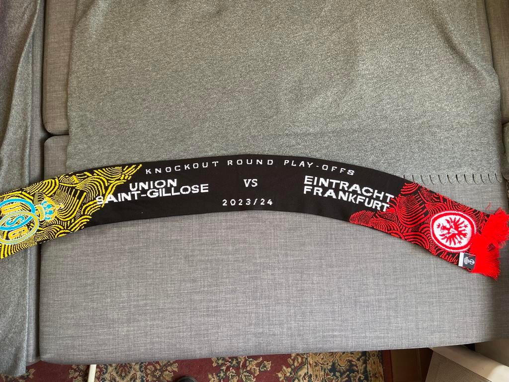 Écharpe Union Saint Gilloise- Eintracht Frankfurt, Enlèvement ou Envoi, Comme neuf