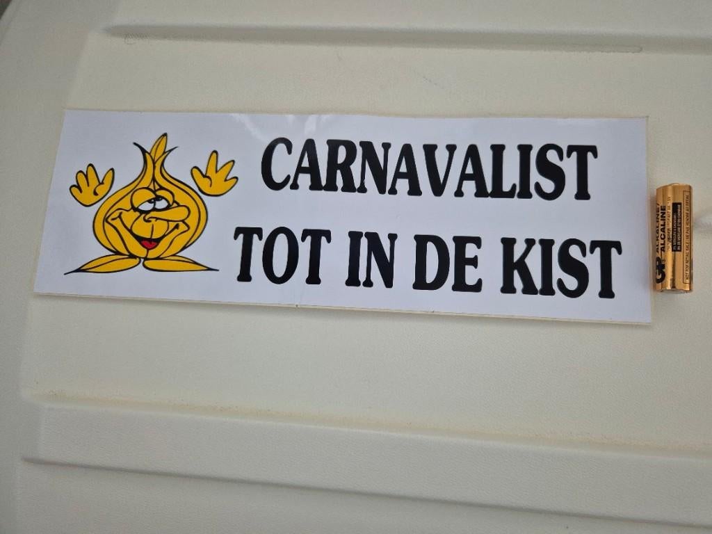 Carnaval Aalst sticker Carnavalist tot in de kist, Verzamelen, Ophalen of Verzenden