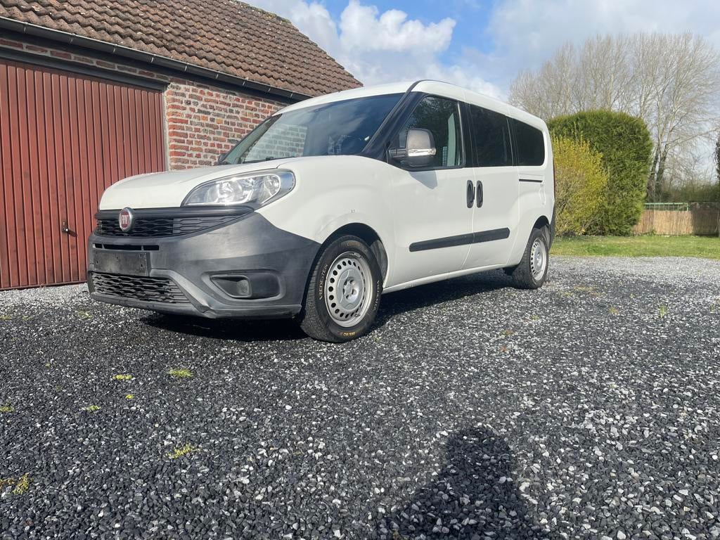 Fiat Doblo, Autos, Camionnettes & Utilitaires, Achat, Boîte manuelle, Noir, 5 portes