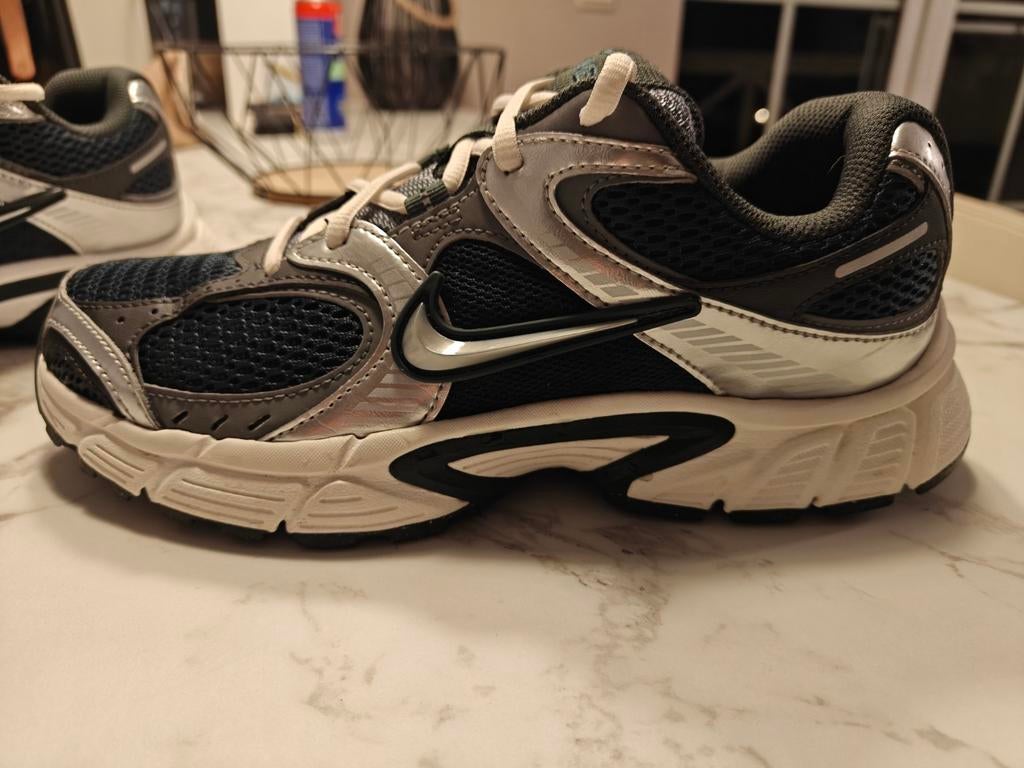 Nike V5 RNR Sneakers, maat 39, Kleding | Dames, Schoenen, Ophalen, Nike, Zo goed als nieuw, Sneakers