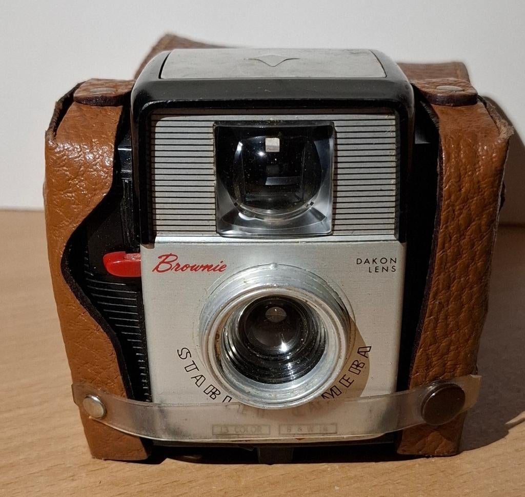 Kodak Starlet Brownie camera met tasje, Ophalen of Verzenden, Kodak