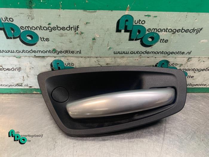 Poignée portière 4portes arrière droite d'un BMW 1-Serie, Autos : Pièces & Accessoires, -, 3 mois de garantie, Utilisé, -