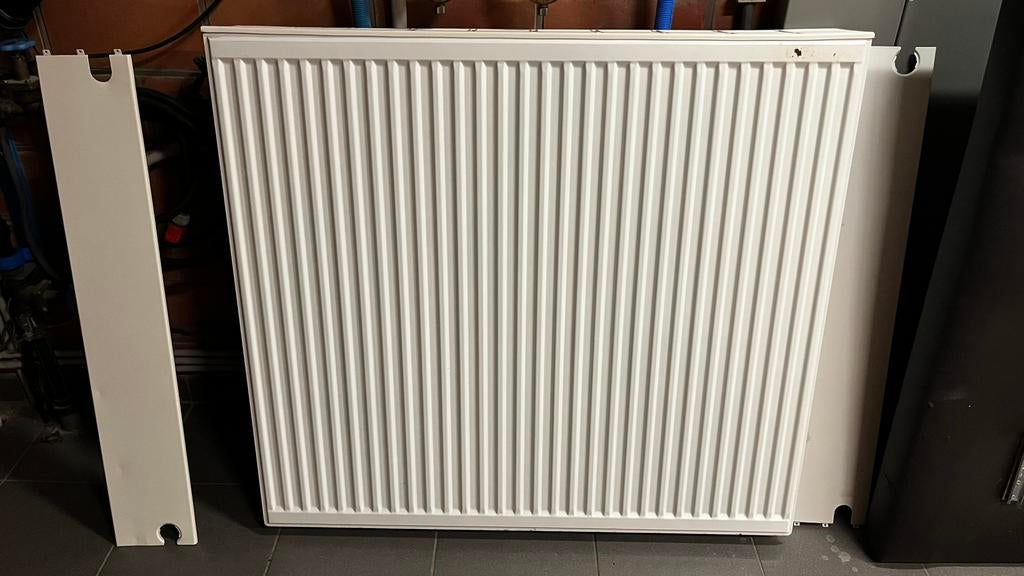 Radiator 100*90*16 met thermostatische kraan en beugels, Enlèvement, Utilisé, 80 cm ou plus, Radiateur