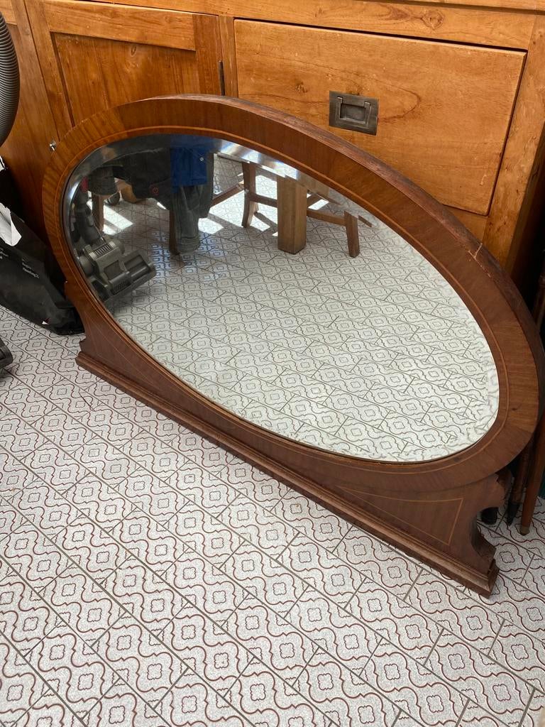 Antieke ovale spiegel, Enlèvement, Ovale