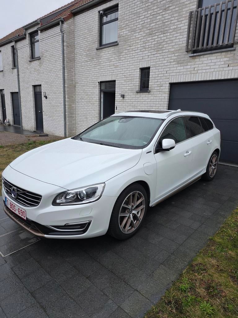 Volvo V60 D6 AWD 2.4 plug-in hybride gekeurd voor verkoop, Auto's, Volvo, Automaat, Euro 5, Adaptive Cruise Control, 48 g/km