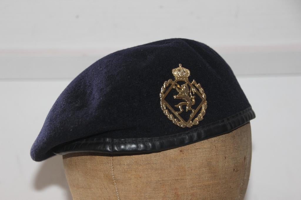 ABL Beret "Ecole Royale Militaire" (59), Collections, Objets militaires | Général, Envoi, Armée de terre, Casque ou Béret