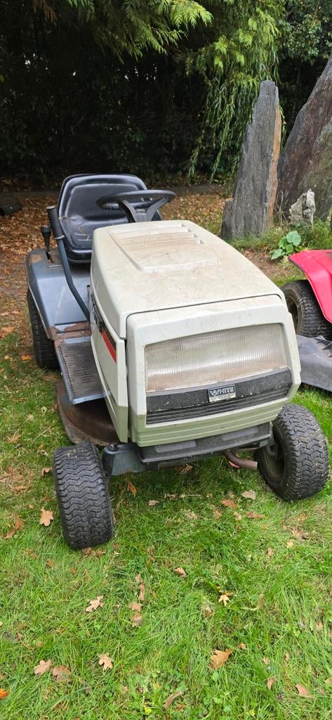 White grasmaaier, Ophalen