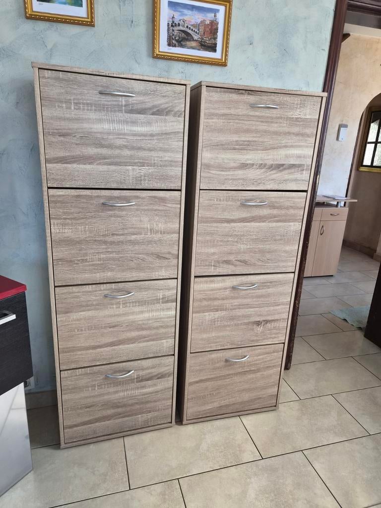 Deux meubles à chaussures, Enlèvement