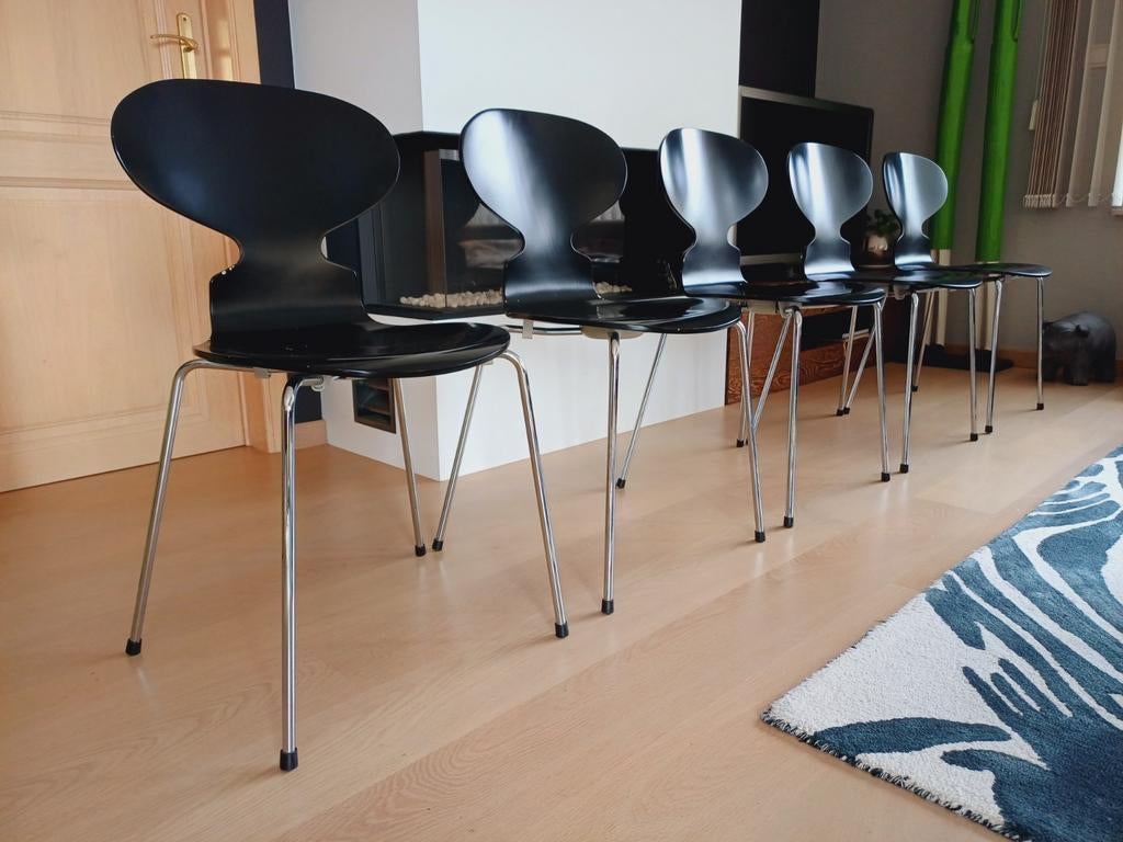 Arne Jacobsen Ant Stoelen Fritz Hansen, Enlèvement