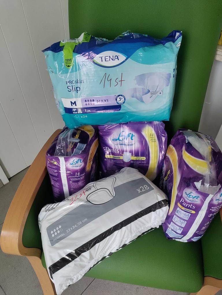 60 stuks Pampers en inleggers., Diversen, Ophalen, Nieuw