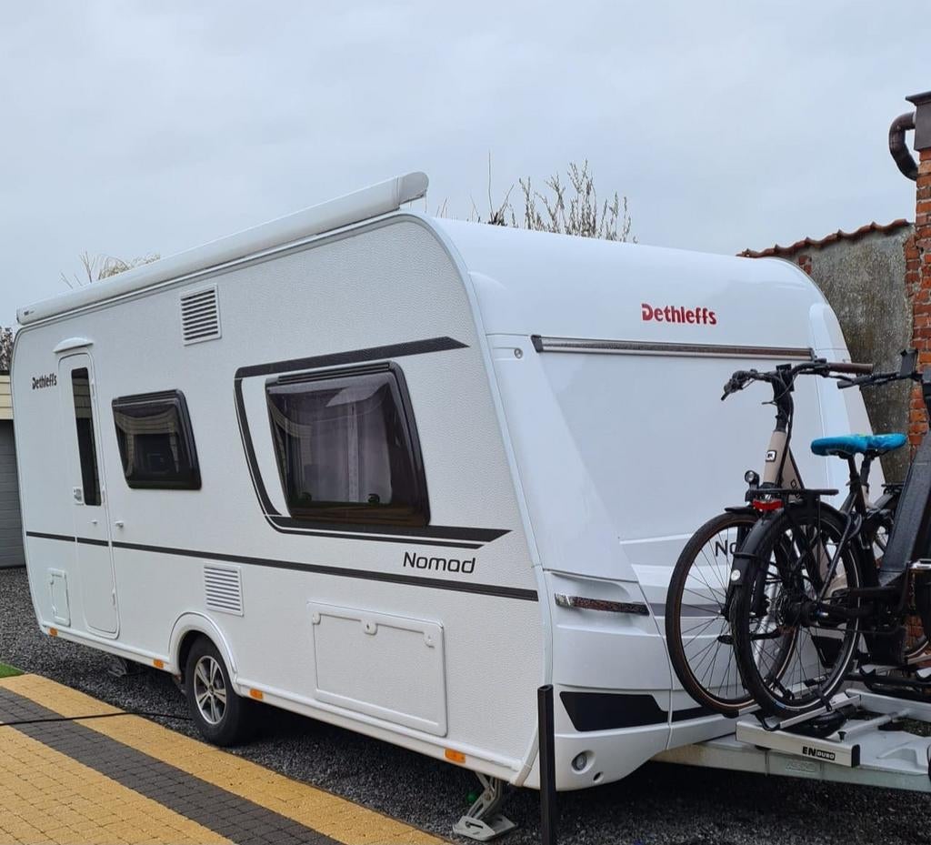Prachtige Dethleffs Nomad 490est, Caravans en Kamperen, Caravans, Particulier, Dethleffs, Airco, Disselslot, Hordeur, Koelkast