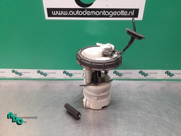 Pompe carburant électrique d'un Renault Clio (Clio 3 06-), Autos : Pièces & Accessoires, Renault, -, 3 mois de garantie, Utilisé