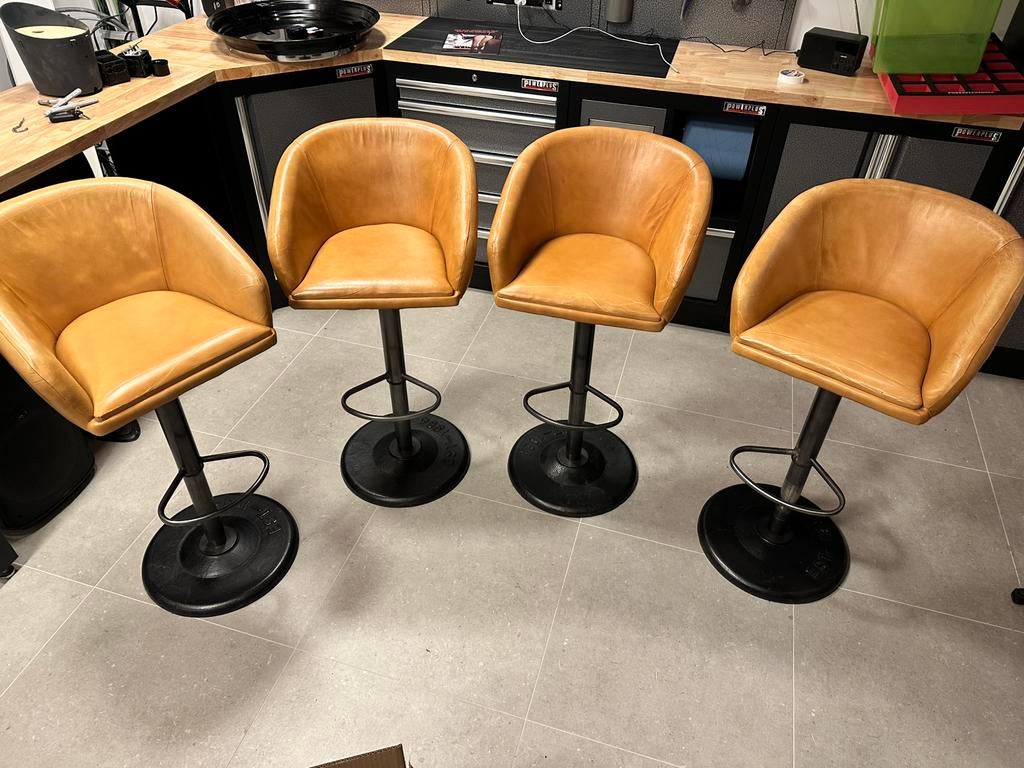 Barkruk cognac verstelbaar, Ophalen, 60 tot 90 cm, Leer, Zo goed als nieuw