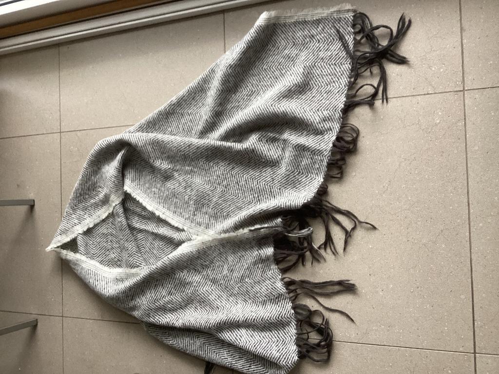 3 mooie sjaals, Kleding | Dames, Ophalen, Zo goed als nieuw