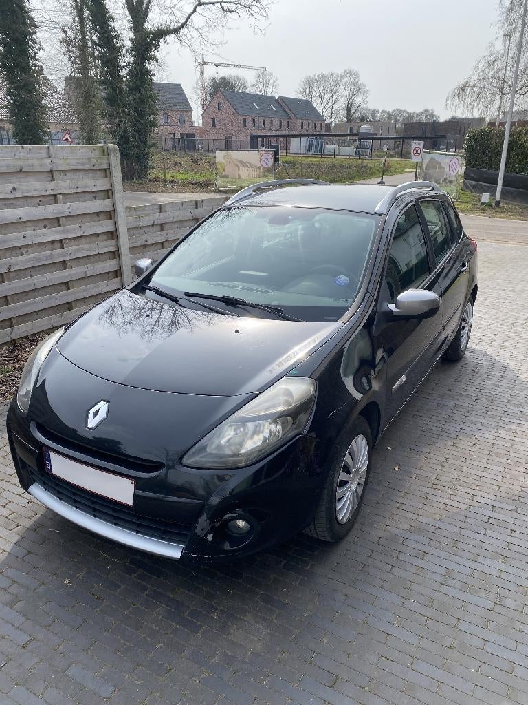 Renault Clio Grandtour van 2011, Auto's, Voorwielaandrijving, Euro 5, Stof, Zwart