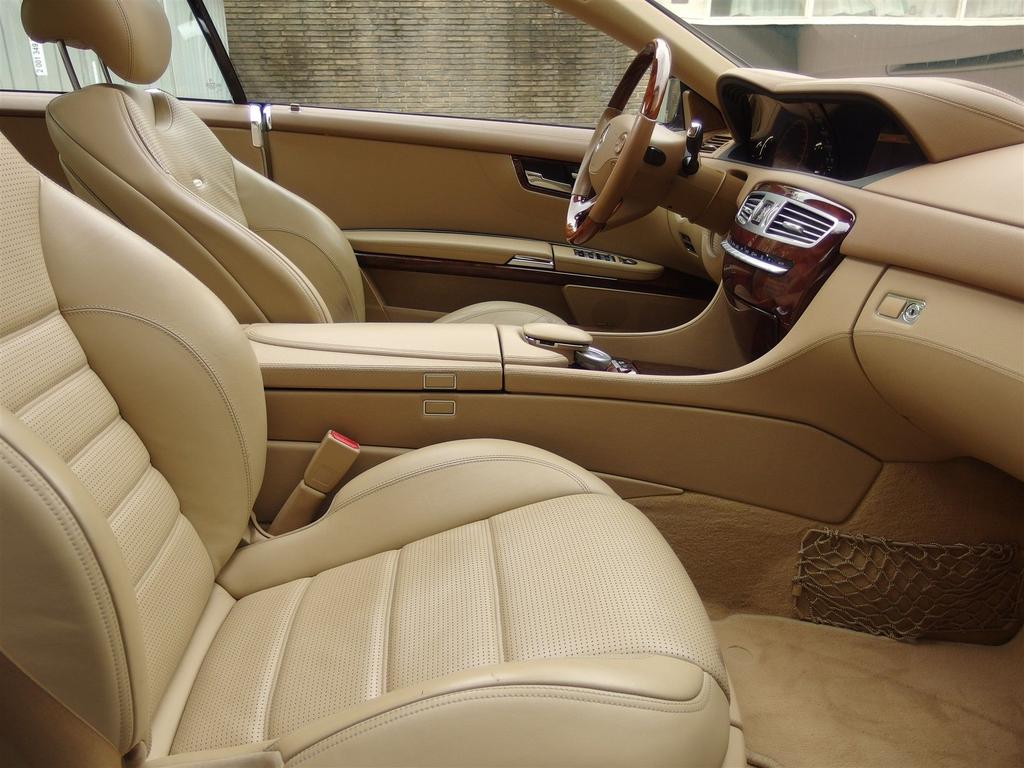 Mercedes-Benz CL 63 AMG 2007 Full options & Goed onderhouden, Autos, Achat, Beige, Carnet d'entretien, Automatique