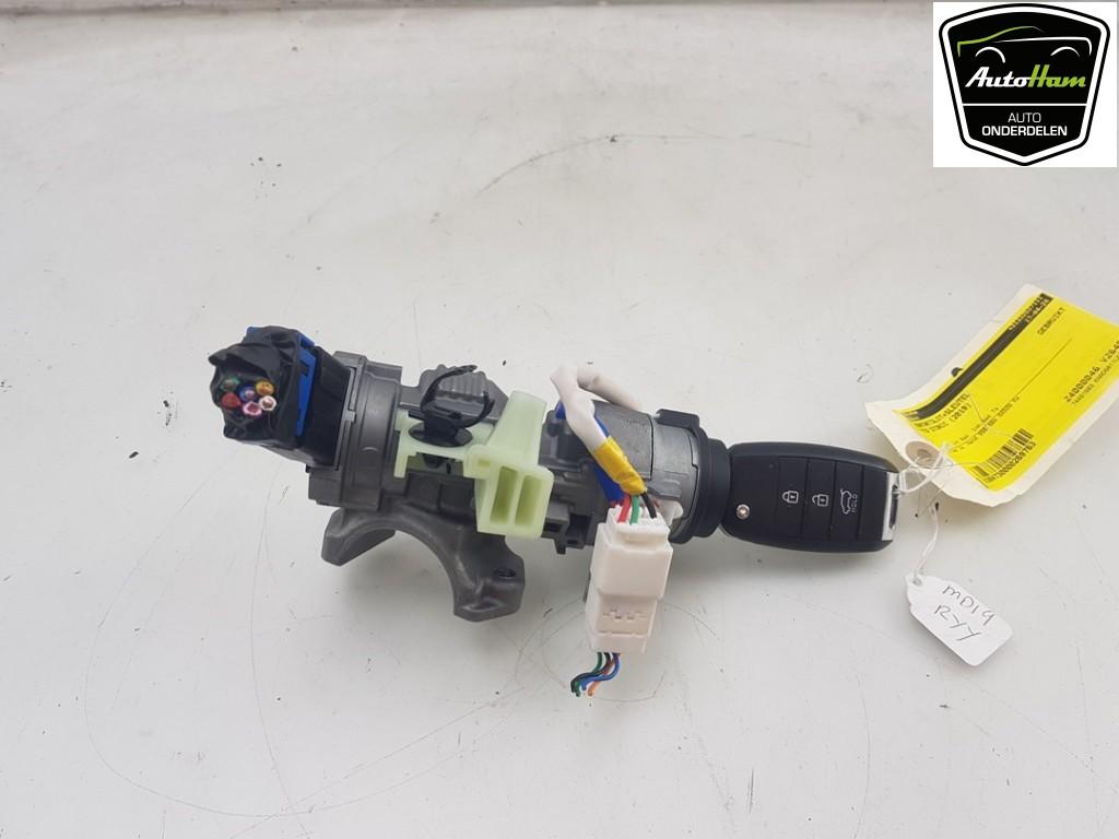 NEIMAN / COMMUTATEUR D ALLUMAGE + CLEF Kia Stonic (YB), Utilisé, Kia