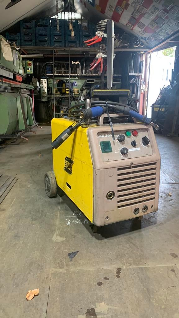 Machine à souder esab lkb265, Bricolage & Construction, Outillage | Soudeuses, Enlèvement