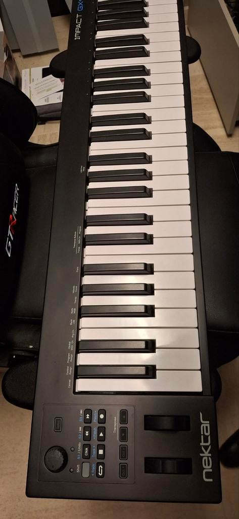 Clavier Midi Nektar impact GX49, Enlèvement