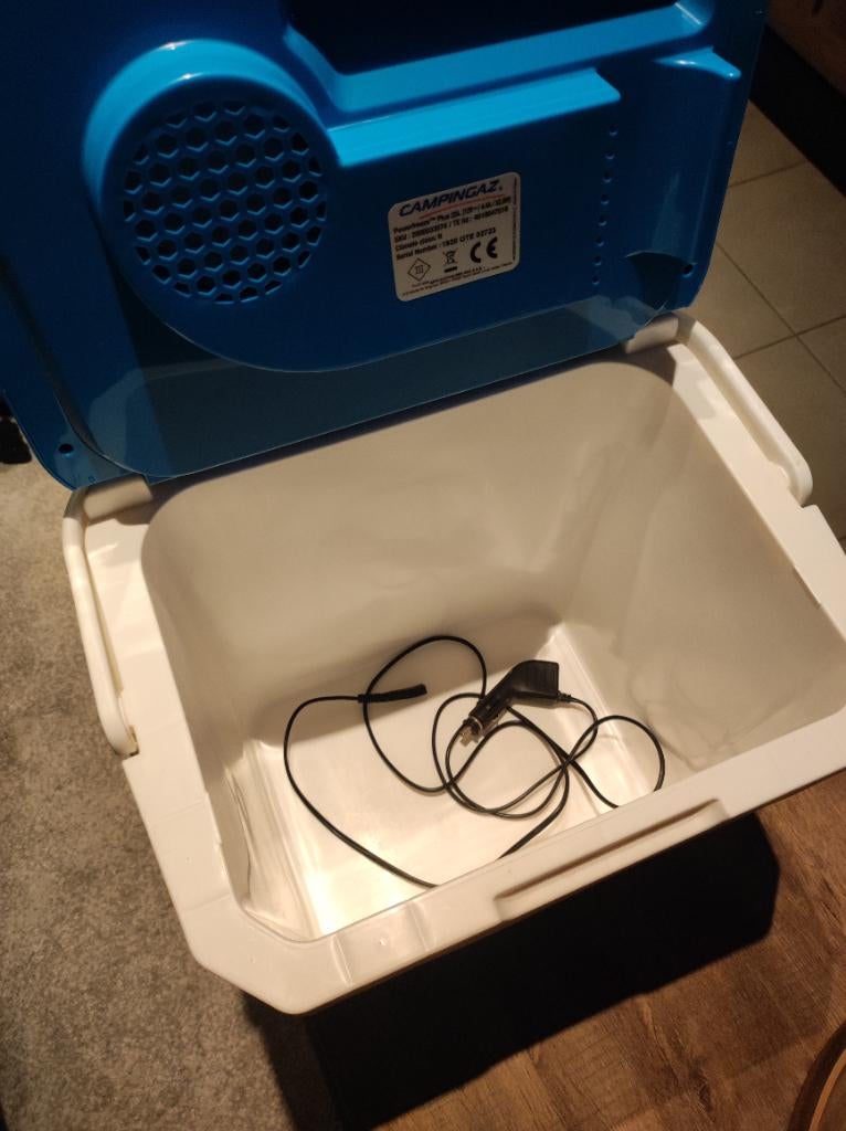 Koolbox, Caravans en Kamperen, Ophalen, Zo goed als nieuw, Koelbox, Elektrisch