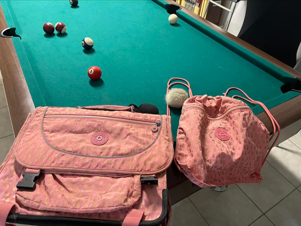 Sac kipling et sac de gym, Bijoux, Sacs & Beauté, Sacs | Cartables, Enlèvement ou Envoi, Comme neuf