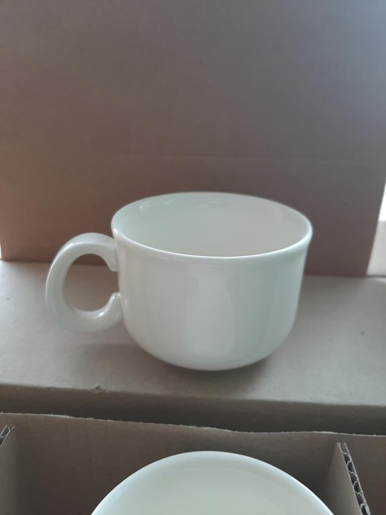 DÉSTOCKAGE * 1€/pièce * Tasses à moka Royal Boch Veni, Maison & Meubles, Cuisine | Vaisselle, Neuf, Enlèvement ou Envoi
