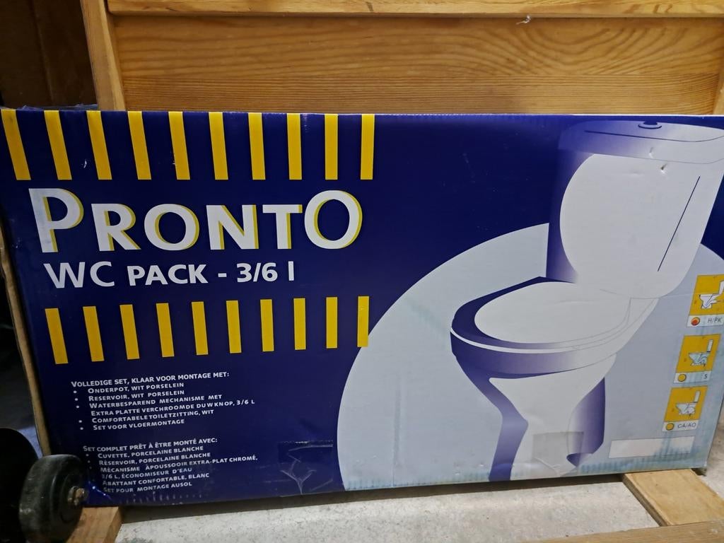 Nieuw porseleinen WC-pakket, nooit geopend, Ophalen, Nieuw