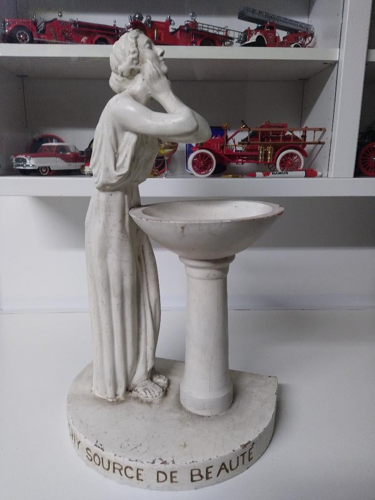 Lampe "Camus Vichy source de beauté". Couleur blanche, Antiquités & Art, Enlèvement ou Envoi