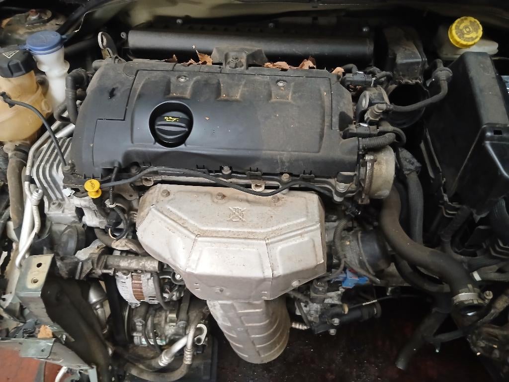 Motor benzine citroen/ Peugeot  berlingo, Auto-onderdelen, Ophalen of Verzenden, Gebruikt, Citroën