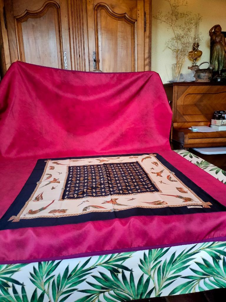 Foulard Ted lapidus paris neuf, Bijoux, Sacs & Beauté, Sacs | Sacs Femme, Enlèvement ou Envoi, Neuf, Autres couleurs, Autres types