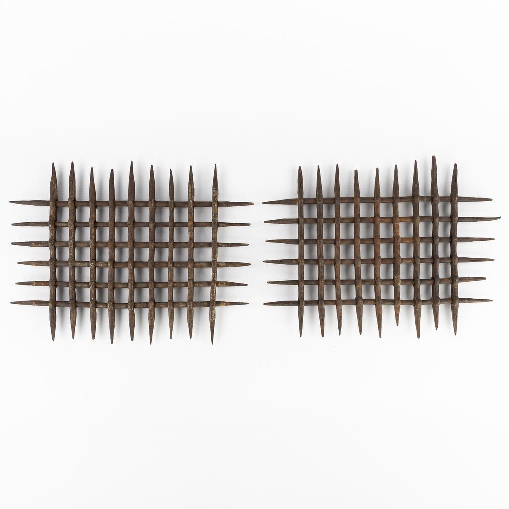 Paire de grilles de fenêtre, Flamand 16/17e siecle, Enlèvement ou Envoi