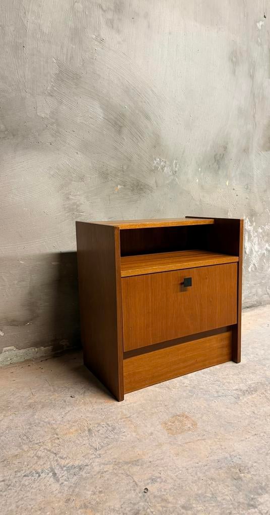 Table d'appoint vintage, Enlèvement