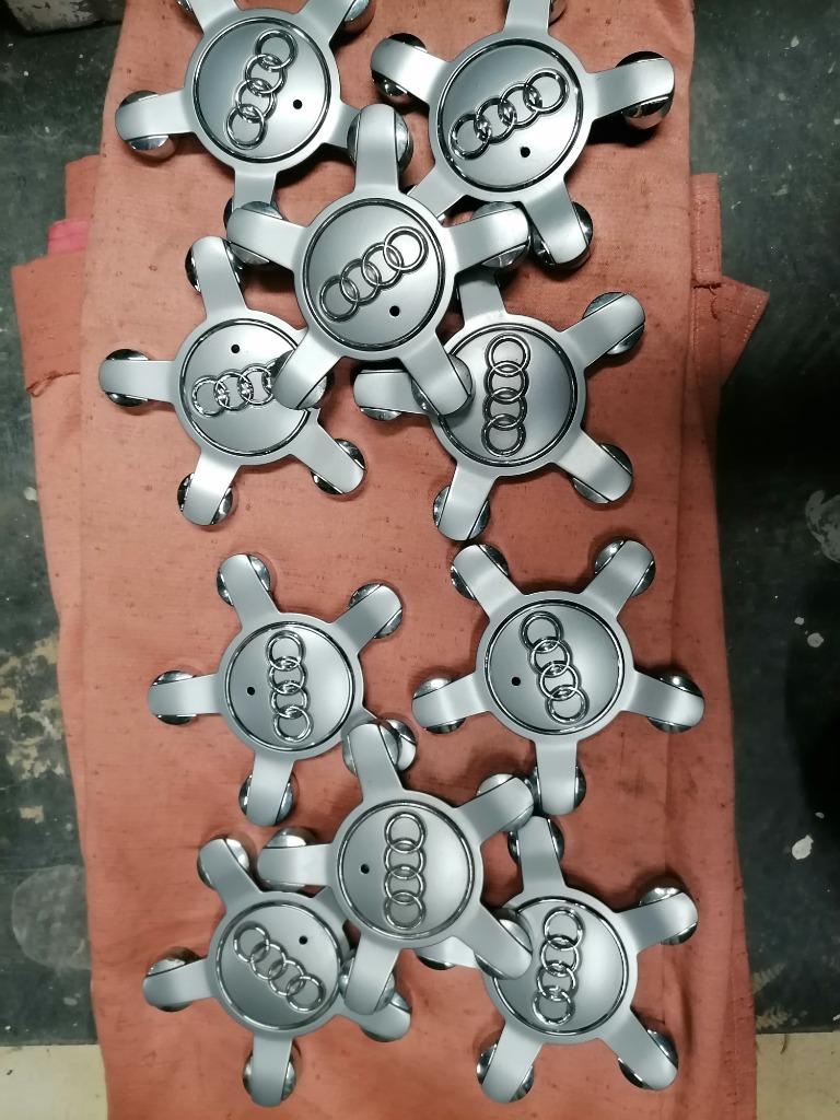 Cache-moyeux 8R0.601.165 pour jantes Audi, Autos : Pièces & Accessoires, Pneus & Jantes, Jante(s), 17 pouces, Véhicule de tourisme