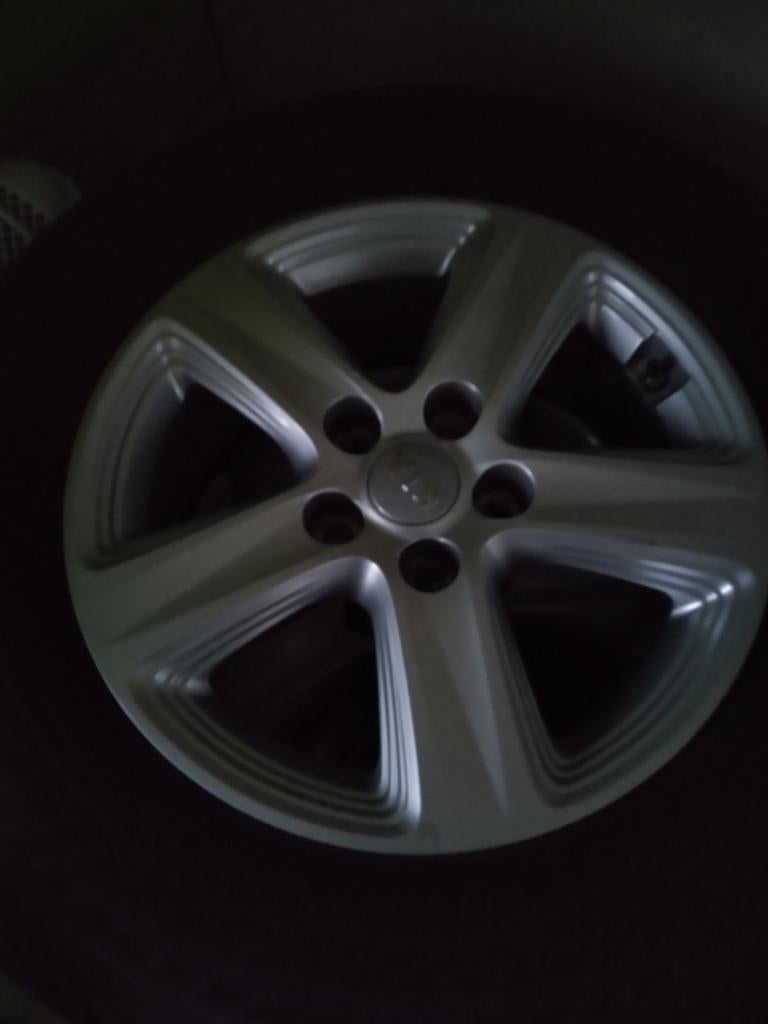 Originele Kia Sportage wintervelgen en banden, Auto-onderdelen, Banden en Velgen, Band(en), Winterbanden, Gebruikt, Ophalen