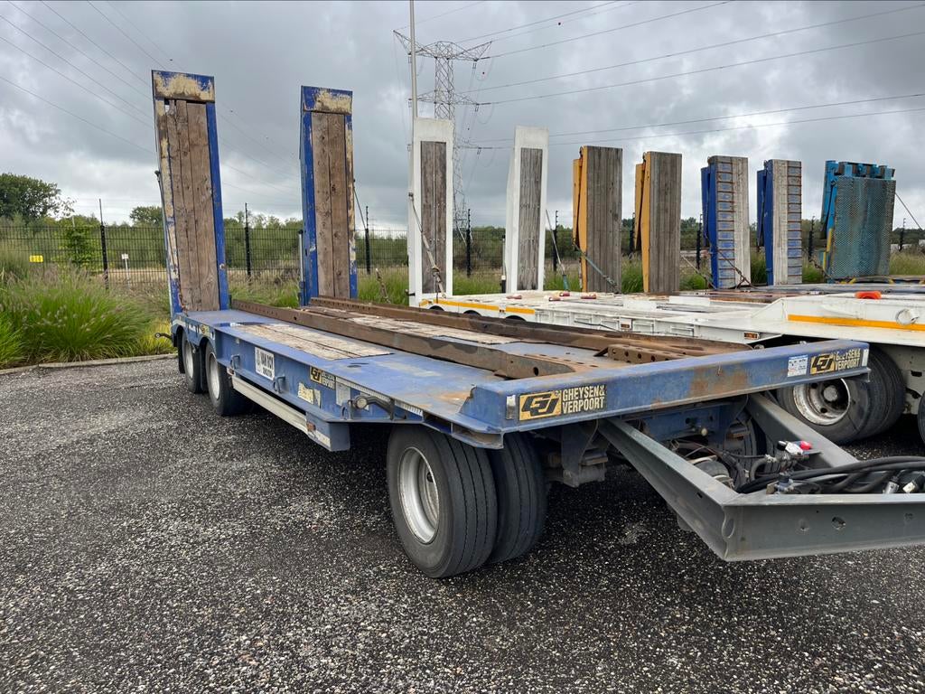 Remorques Gheysen Verpoort chargement conteneurs surbaissées, Enlèvement