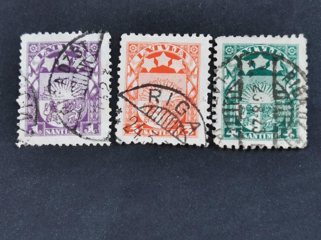 Letland 1927-33 - staatswapen (watermerk hakenkruis), Ophalen of Verzenden, Overige landen, Gestempeld
