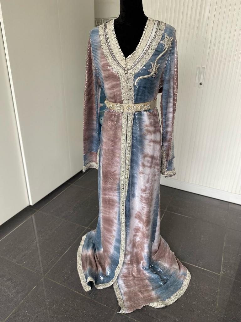 ROBE DE SOIRÉE MAROCAINE (takchita), Enlèvement ou Envoi, Porté, Taille 38/40 (M)