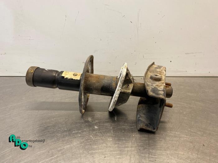 Bumper Schokdemper voor van een BMW 3-Serie (3-Serie 90-), Gebruikt, -, -, Ophalen of Verzenden