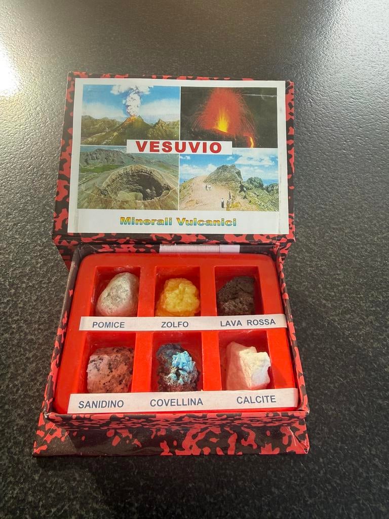 Pierre du Vésuve, Enlèvement ou Envoi, Comme neuf