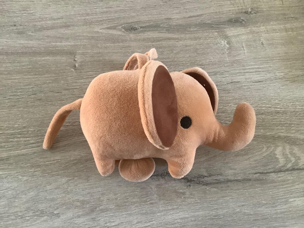 Baby olifant muziekmobieltje, Ophalen of Verzenden, Zo goed als nieuw, Mobiel, Met geluid