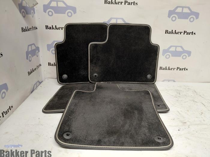 Matten Set van een Volvo V60, Gebruikt, -, -, Volvo