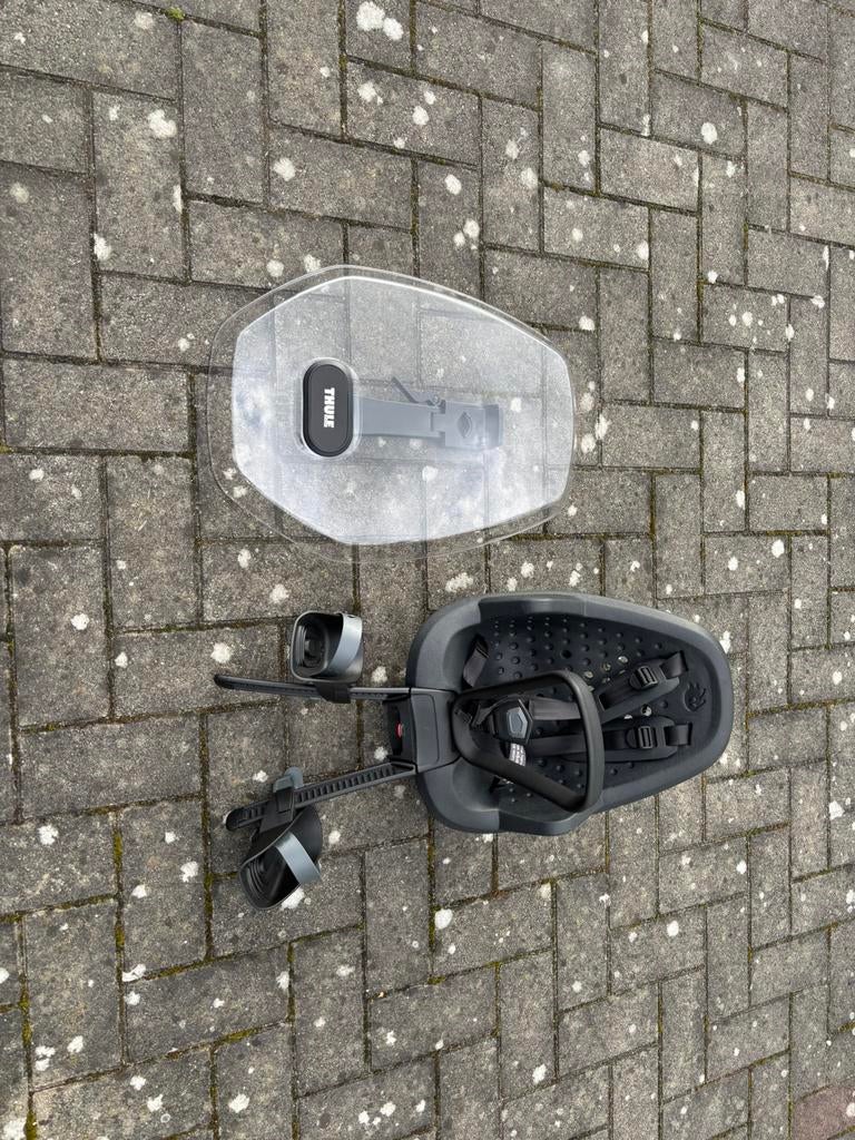 Thule zitje fiets + windscherm, Fietsen en Brommers, Fietsaccessoires | Fietsstoeltjes, Ophalen, Zo goed als nieuw