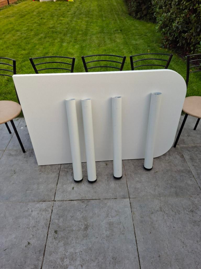 Tafel en 5 stoelen, Ophalen