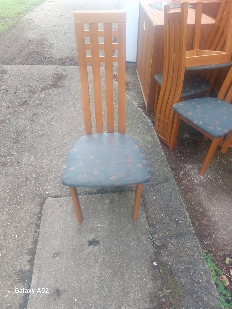 5eiken stoelen, Ophalen
