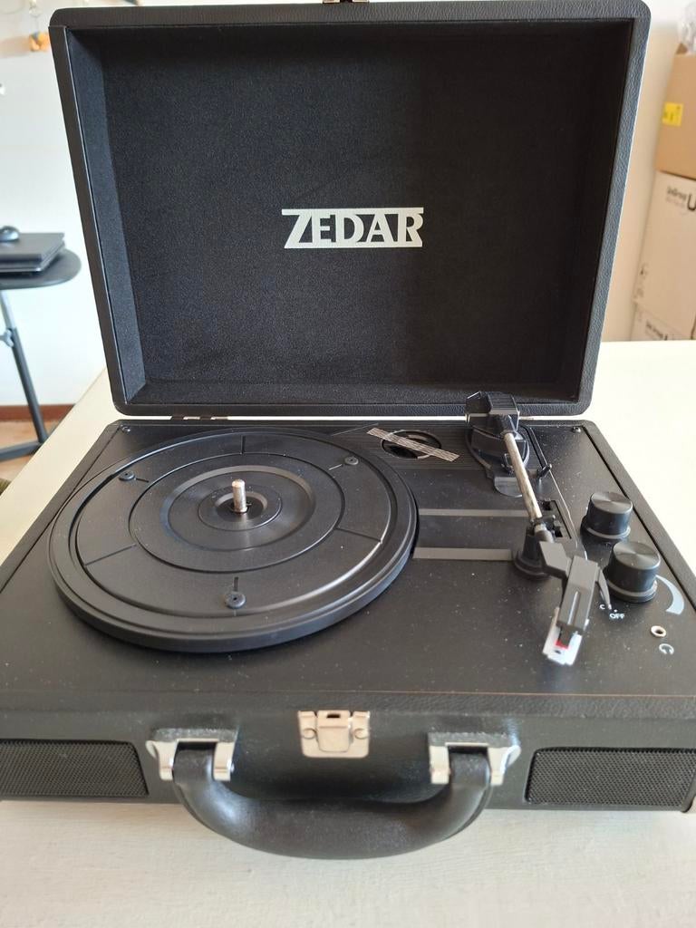 Draagbare platenspeler Zedar., Audio, Tv en Foto, Platenspelers, Ophalen, Platenspeler