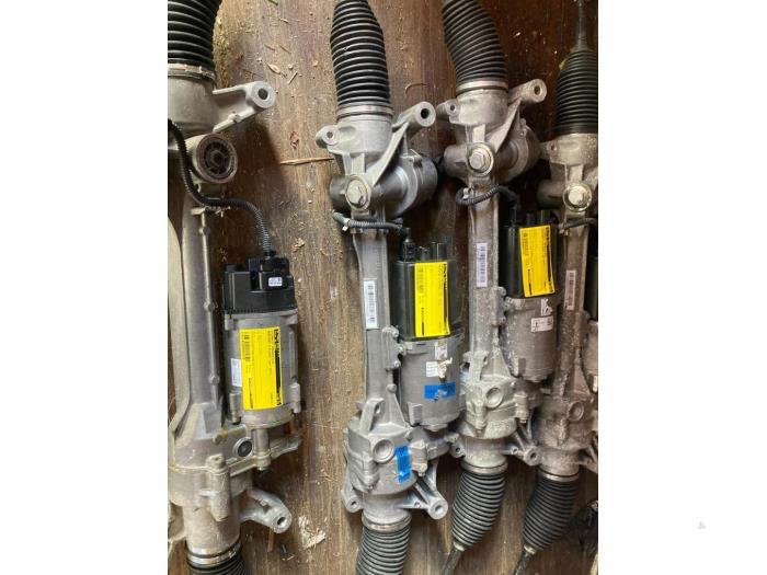 Boîtier de direction assistée d'un Mercedes E-Klasse, 3 mois de garantie, Utilisé, -, -