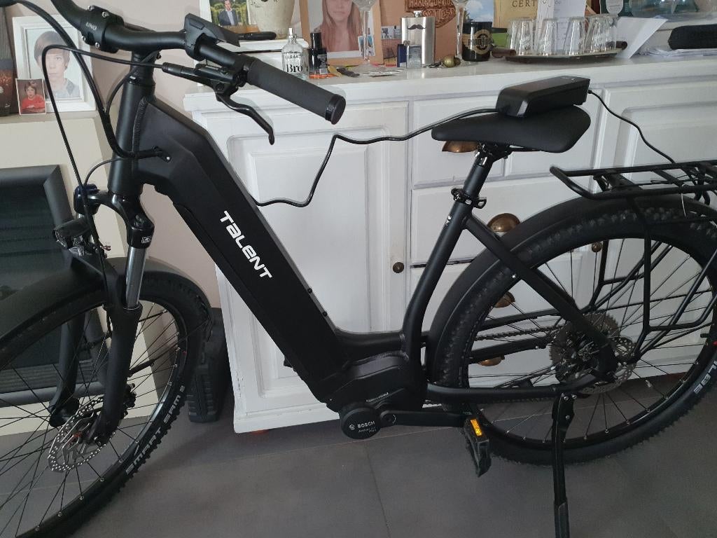 Elektrische fiets, Fietsen en Brommers, Elektrische fietsen, Zo goed als nieuw, 50 km per accu of meer, 55 tot 59 cm, Ophalen