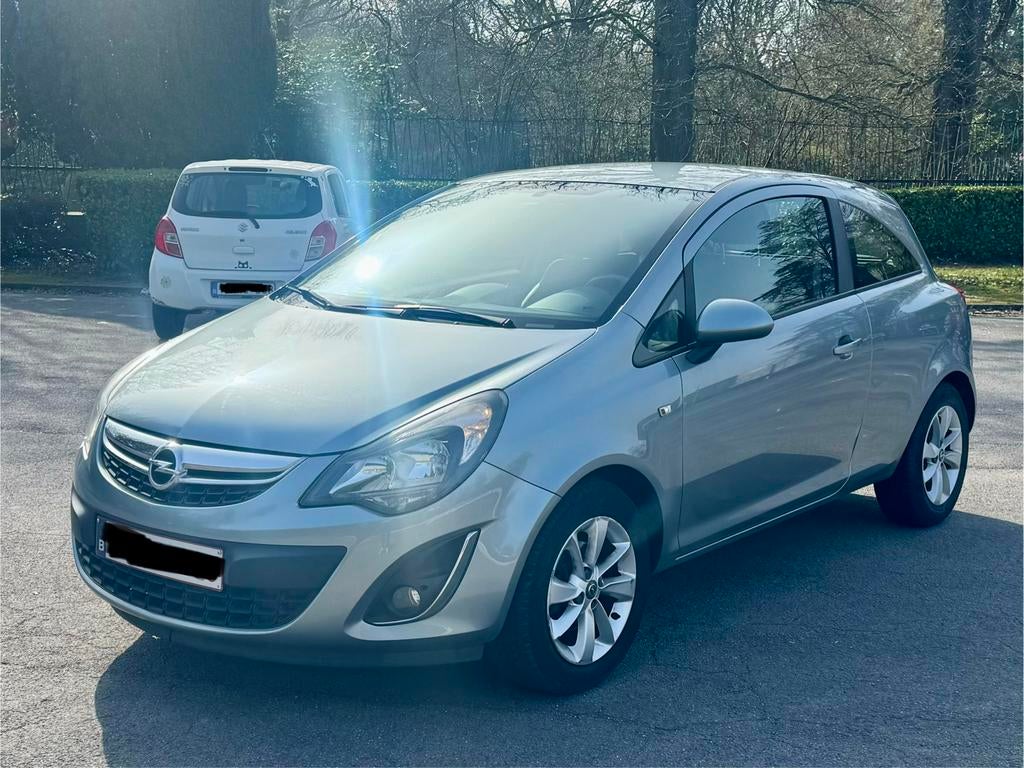 Opel corsa 2014 1.3cdti 167mkm clim prêt à immatriculer, Auto's, Opel, Euro 5, Zwart, Leder en Stof, Particulier
