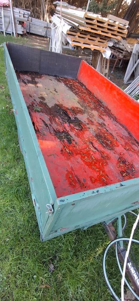 Houten kipkar, Ophalen